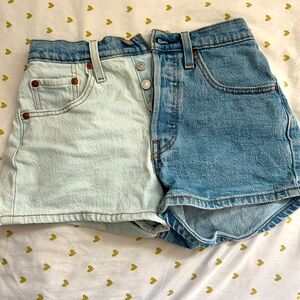 W24 LEVI 501 SHORTS